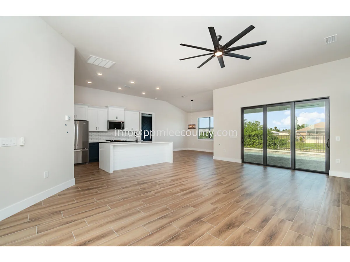 Building Photo - 9379 Snapper Cir