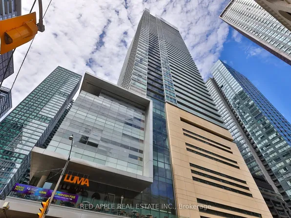 80 John St #3105, Toronto, ON M5V 3X4