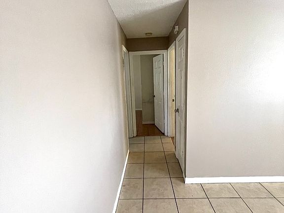 4th image of 2550 6th St