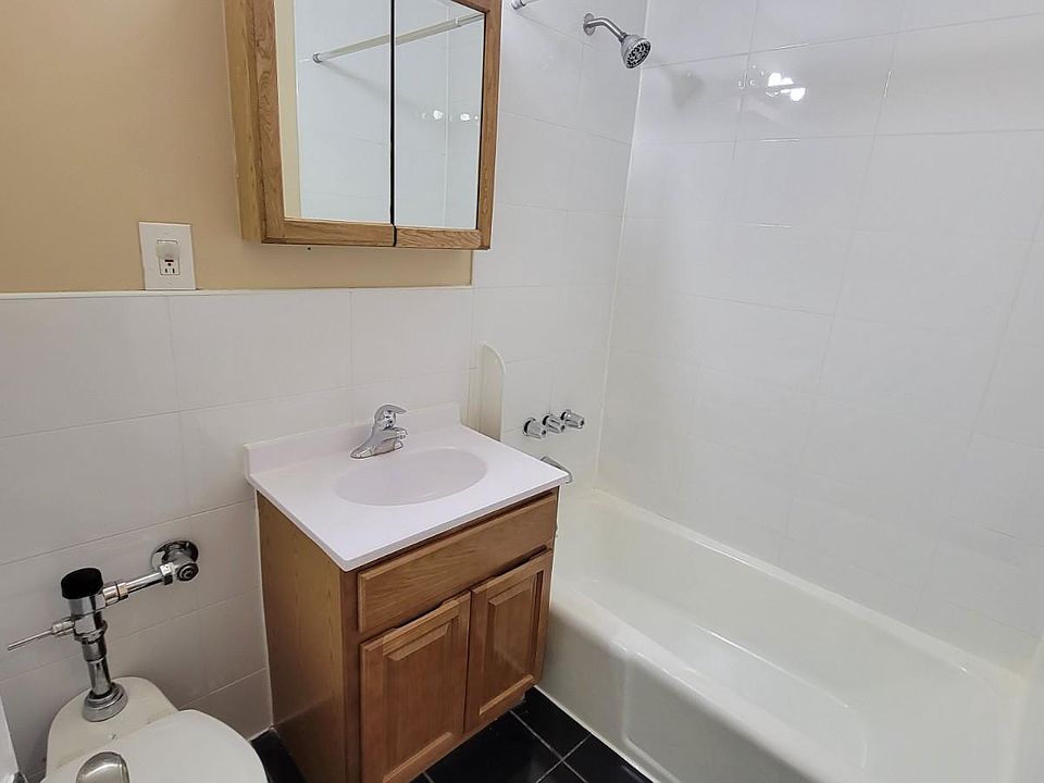 1st image of 13981 35th Ave #4CC