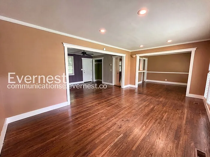 4908 Briarwood Dr — Photo 7