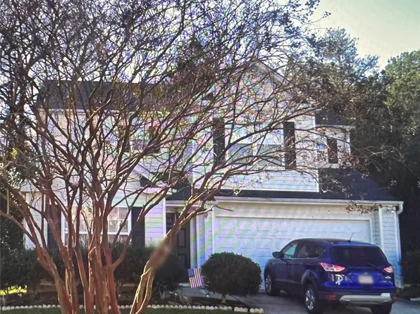 2113 Waters Trail Dr, Charlotte, NC 28216