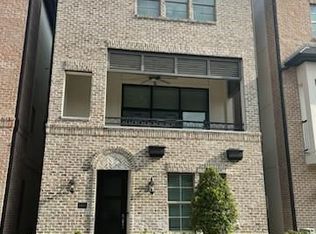 6015 Matthew Oaks Pl, Houston, TX 77007