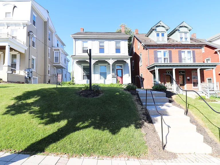 151 E Main St #1 — Photo 19