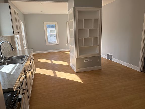 2nd image of 45 Narragansett Ave #1