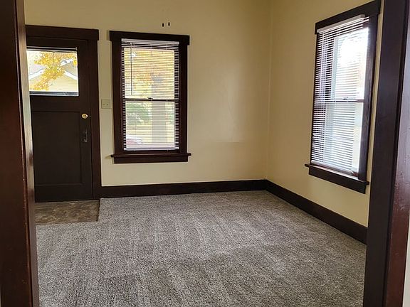 2nd image of 1520 Ivy Ave