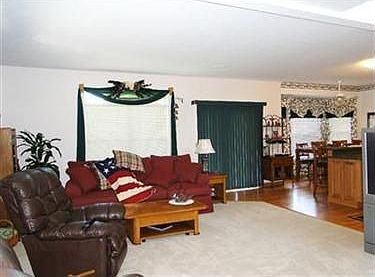 4th image of 687 Tremain Pl