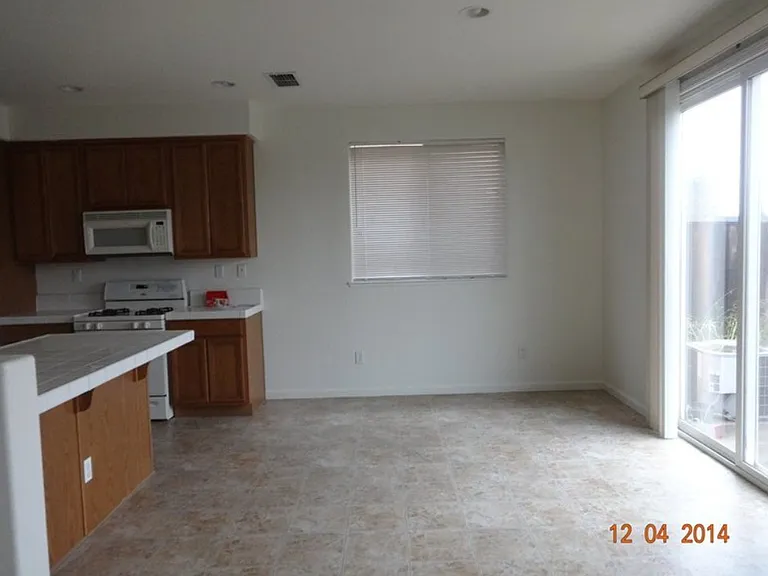 2026 La Rabyn Way — Photo 6