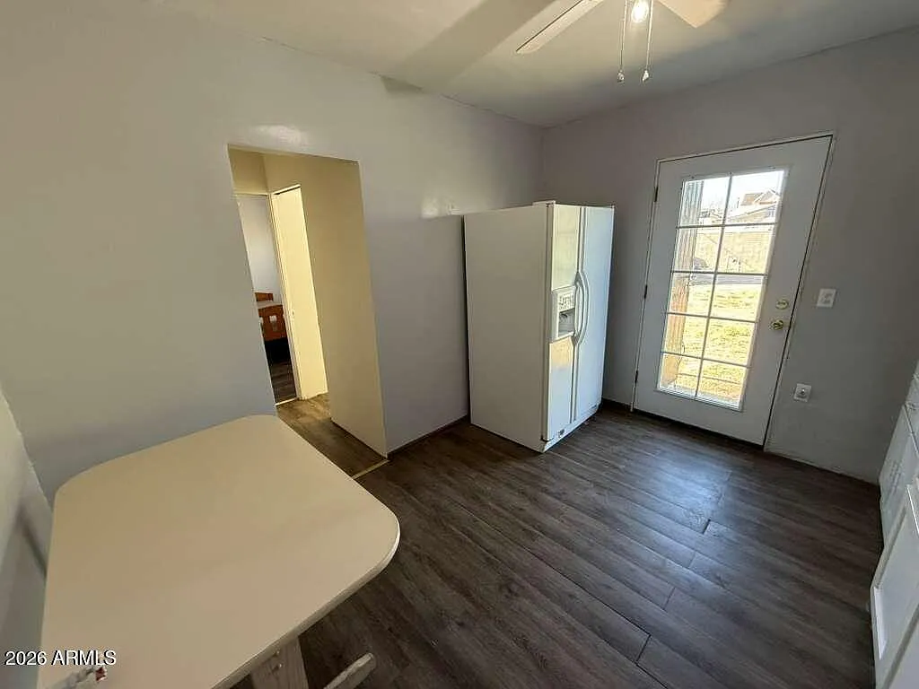 1 bed, 1.0 bath, 400 sqft, $650 — Photo 3