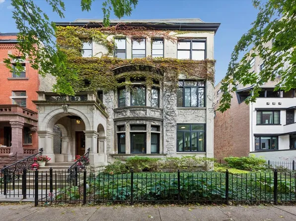 556 W Arlington Pl APT 2, Chicago, IL 60614