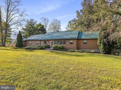 25 Millhaven Ln, Berkeley Springs, WV, 25411