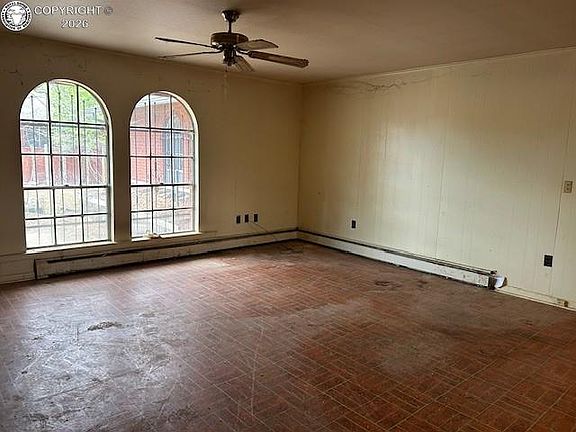 2nd image of 1444 Elm Ave
