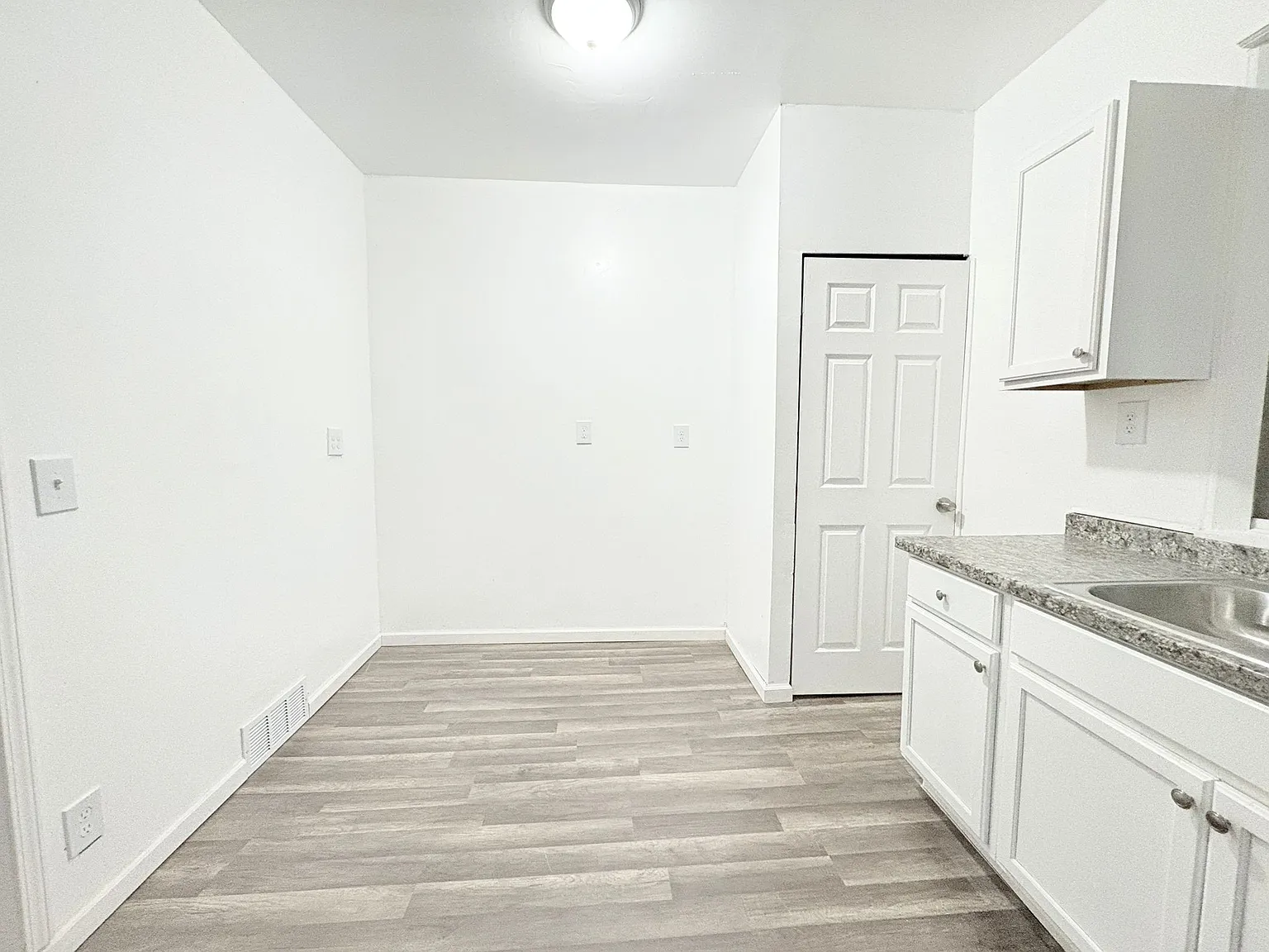 3 bed, 1082 sqft, $1,000 — Photo 4