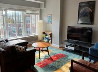 636 Hinman Ave APT 3F, Evanston, IL 60202