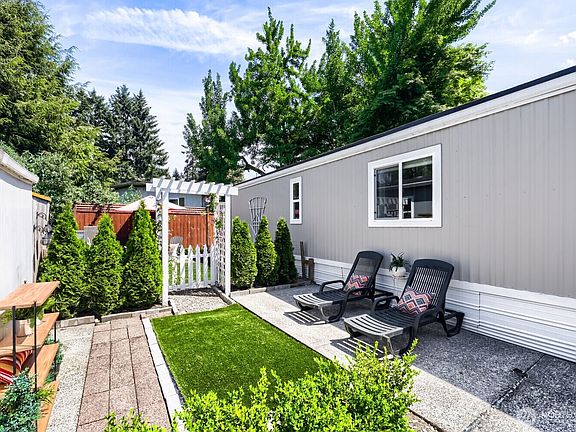 2nd image of 7301 NE 175th Street #117
