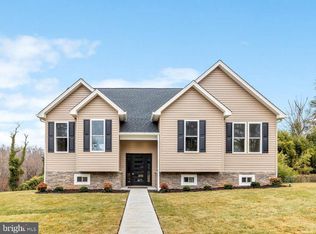 6003 Shepherd Ln, Lanham, MD