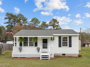 461 Old Folkstone Rd, Holly Ridge, NC 28445