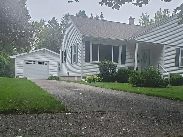 165 Trinklein St, Frankenmuth, MI 48734
