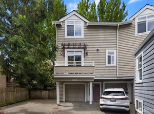 4135 Chilberg Ave SW APT A, Seattle, WA 98116