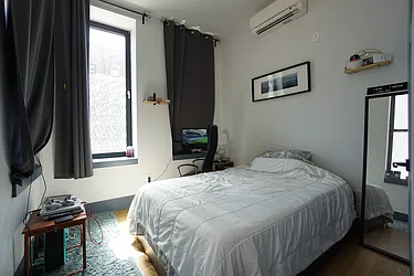 Rented by Rennit Inc.