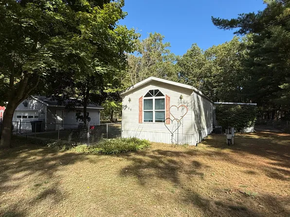266 E Church Rd, Twin Lake, MI 49457