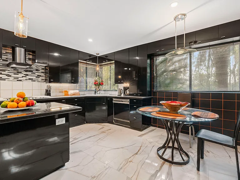 9213 Warbler Pl — Photo 24