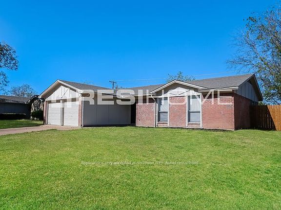 2nd image of 605 Plantation Dr
