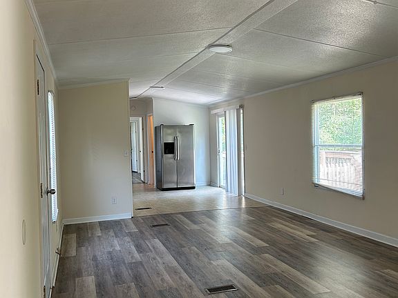 3rd image of 116 Cypress Valley Trl