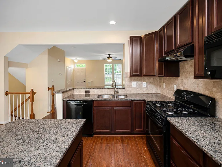 4604 Alliance Way — Photo 4