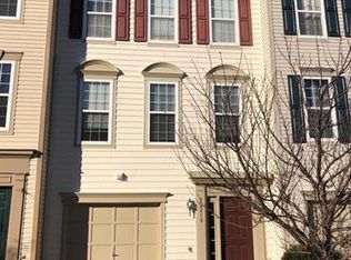 22218 Great Trail Ter, Sterling, VA 20164