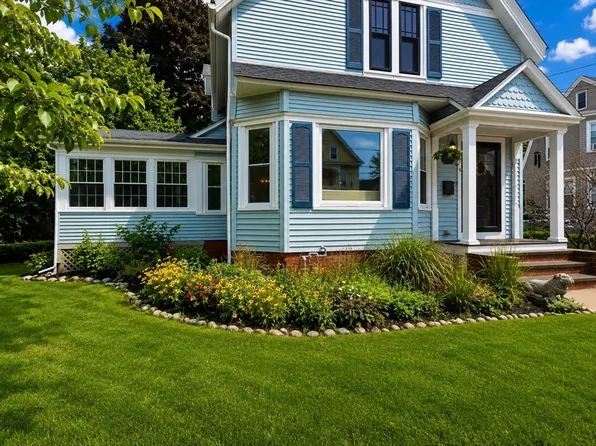 5 Prospect St, Attleboro, MA 02703