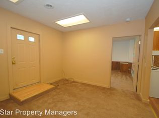 152 N Main St, Nappanee, IN 46550