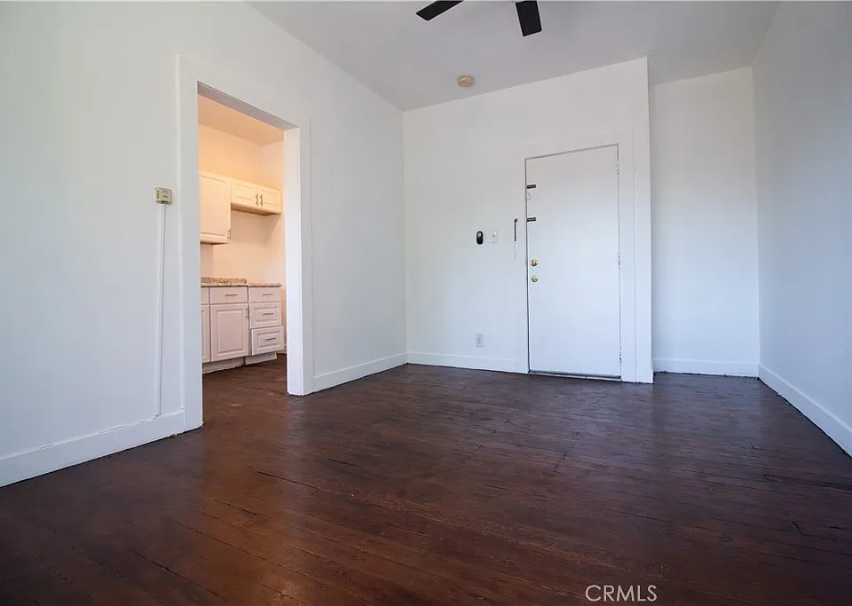 1316 S Mariposa Ave #210