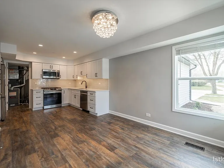 1801 Shetland Rd — Photo 8