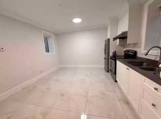 17XX Mathers Ave #1A, West Vancouver, BC V7S1H3