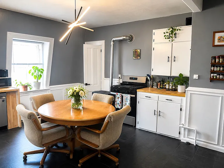 101 Fairview St #2 — Photo 1