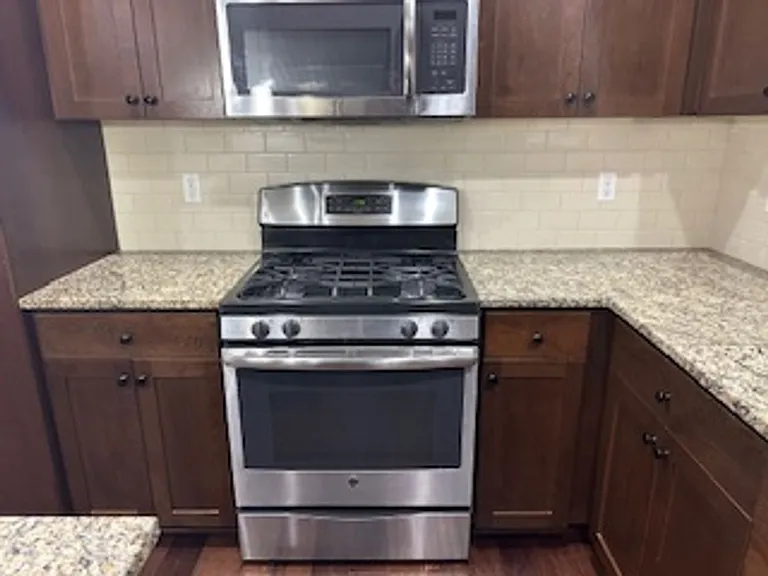10136 SW Barber St — Photo 11