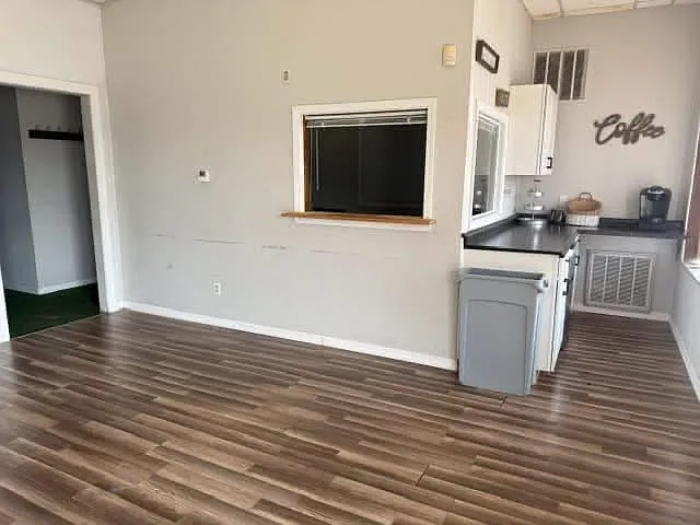 1 bed, 3906 sqft, $3,000 — Photo 2