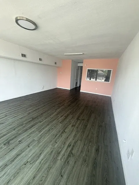 1112-1124 Morgan Avenue - 1118 — Photo 3