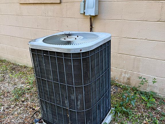 4th image of 403 1st St