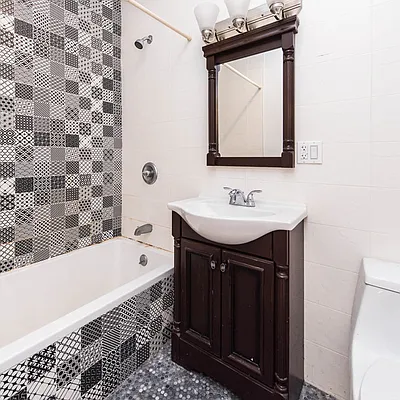 Rented by Nooklyn NYC LLC | media 60