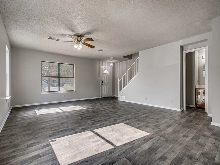 7318 Belmede Ct — Photo 5
