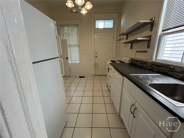 816 Drayton St #1B — Photo 6