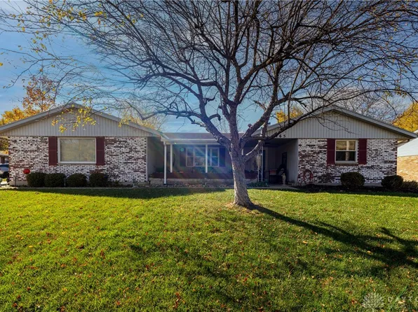 465 Hathaway Trl, Tipp City, OH 45371
