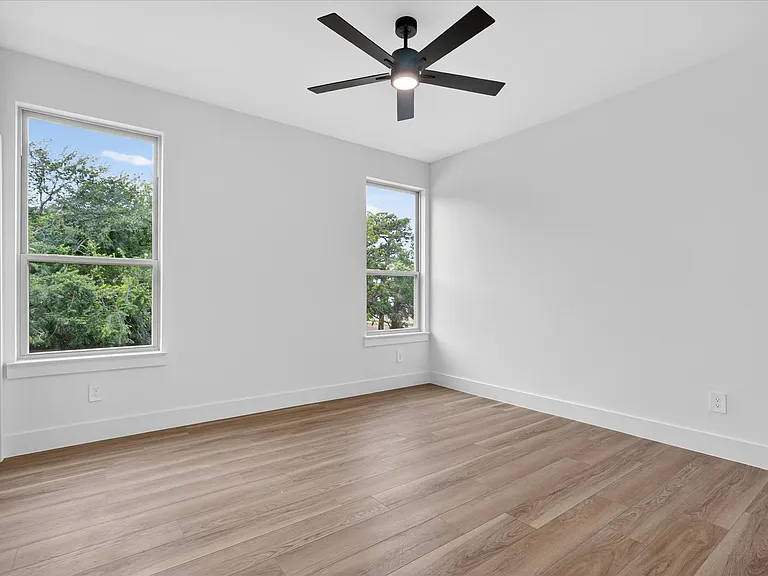 1702 Chattanooga Pl — Photo 21