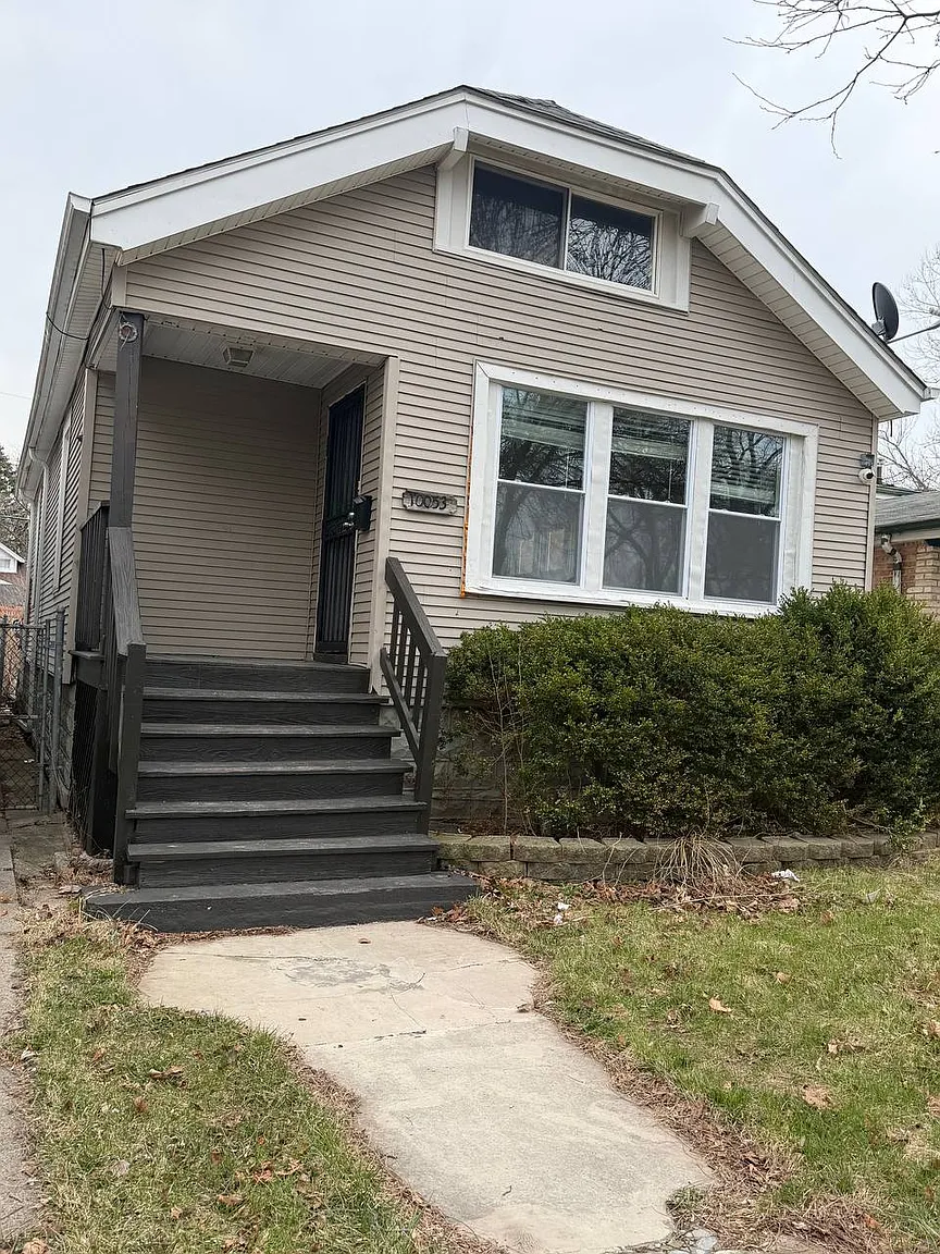 10053 S La Salle St photo 1