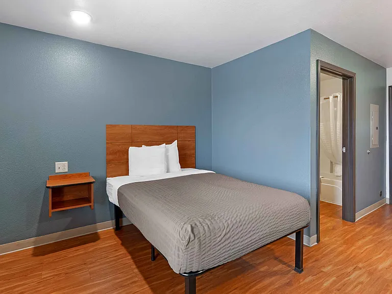 Studio Suite - 1 Full Bed