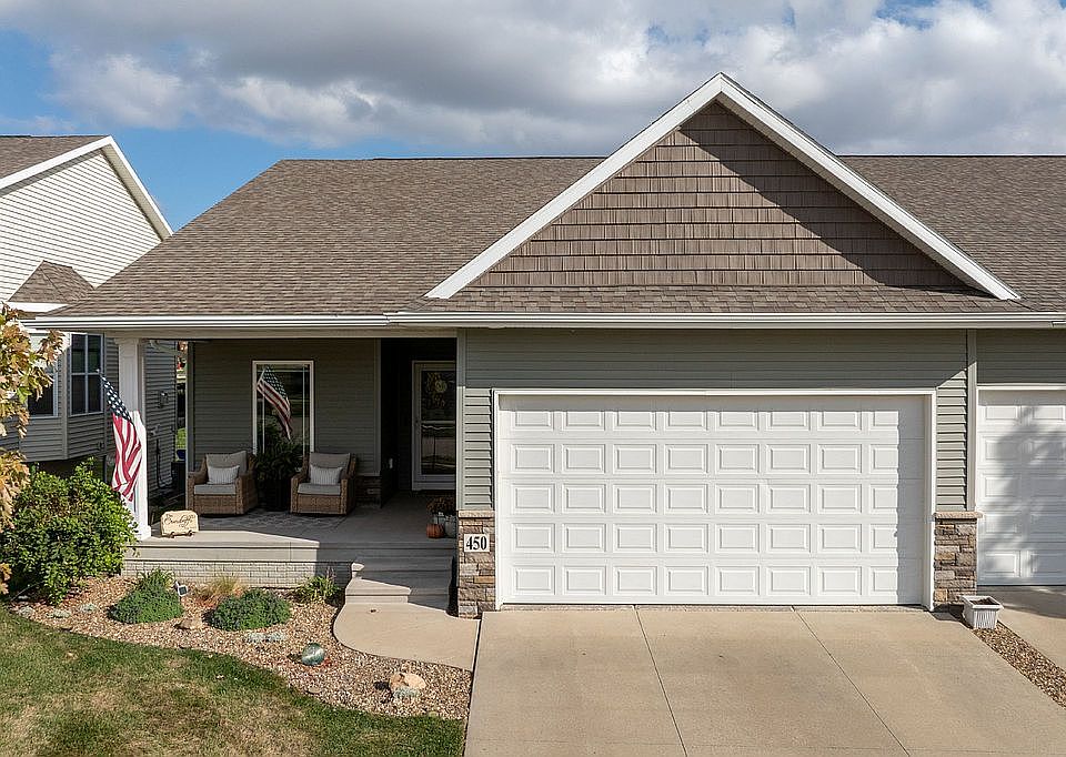 1st image of 450 Ridgeview Dr