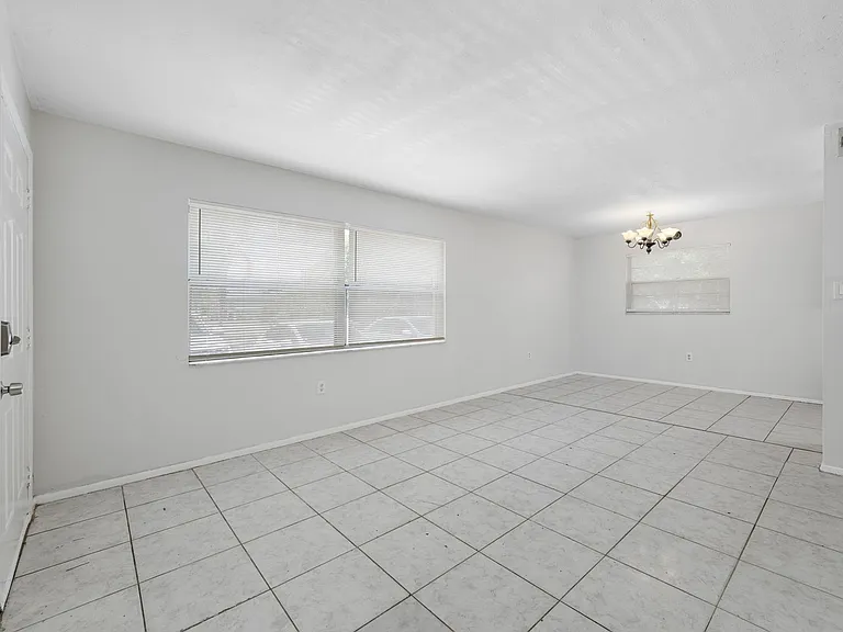 1767 Leo Ln S — Photo 21