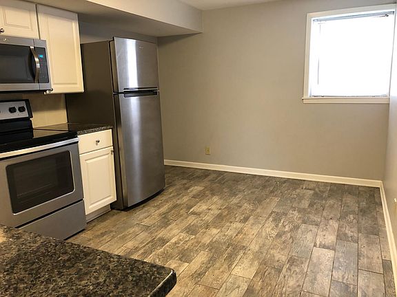 4th image of 3005 S 108th St APT 5